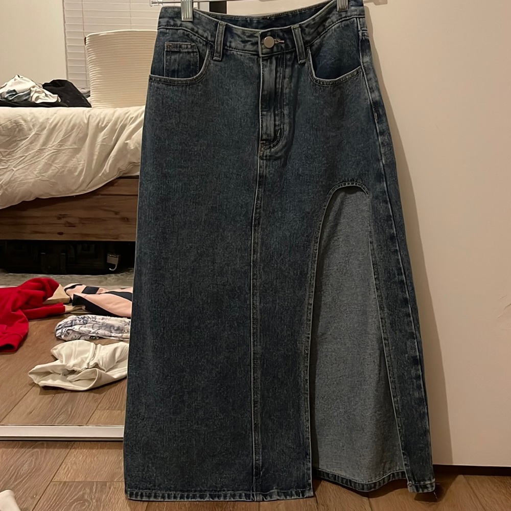 Cider XS skirt with high slip.